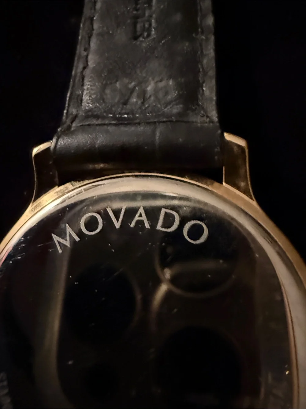 Movado Men’s Black Leather Strap Sapphire Crystal Needs Battery worn 2x